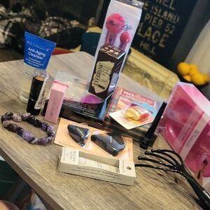 14 Pc.Makeup and Skincare Set w/ Amethyst Bracelet!